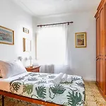 Guesthost - Airport Comfy - Private Parking * Pisa